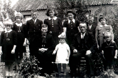 Datering 1943. familie Marinus en Hanne Egelmeers