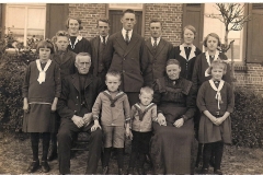 Datering 1930.  Fam van de Wetering