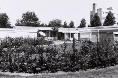 Datering 1990. Het nieuwe paviljoen Eikenheuvel.