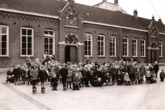 Datering 1962. Bernadette-school.-1