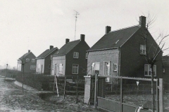 Datering 1963.  Huizen aan de Ringbaan in Venhorst.