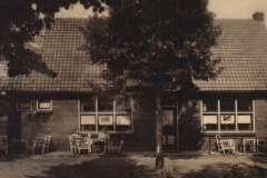 Datering 1957. Gebouwen Venhorst.