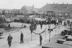 Datering 1938.  Officiële opening van de nieuwe weg Boekel - Venhorst